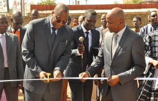 Le Burkina Faso inaugure sa première centrale électrique à biogaz