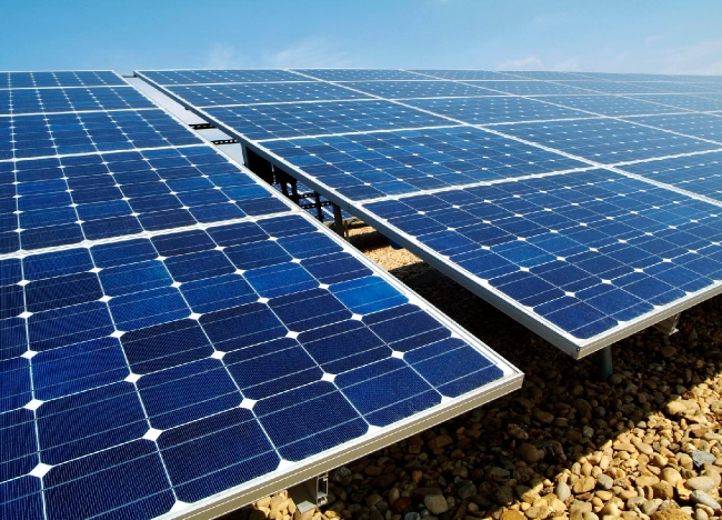 Le raccordement du photovoltaïque au réseau électrique débattu à Alger
