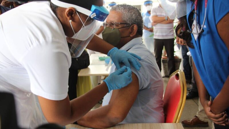 Covid-19: Début de la campagne de vaccination aux Seychelles
