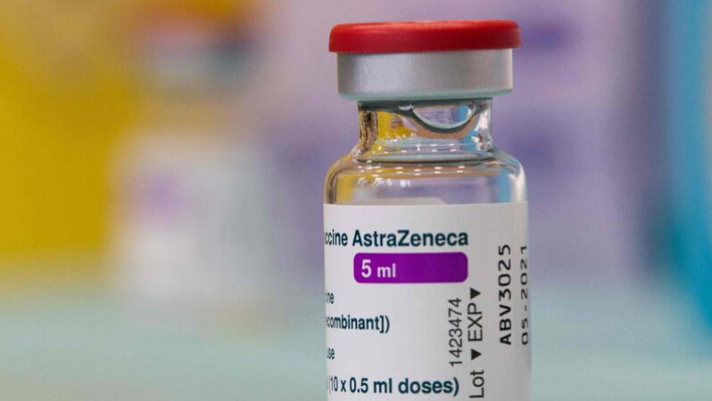 Covid-19 : Le vaccin d’AstraZeneca, recommandé en urgence par l’OMS