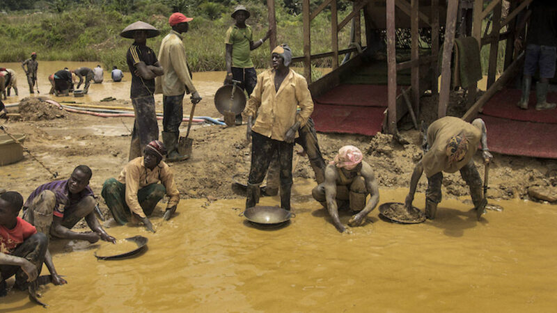 Le Gouvernement malien projette de mieux encadrer le secteur artisanal de l’or