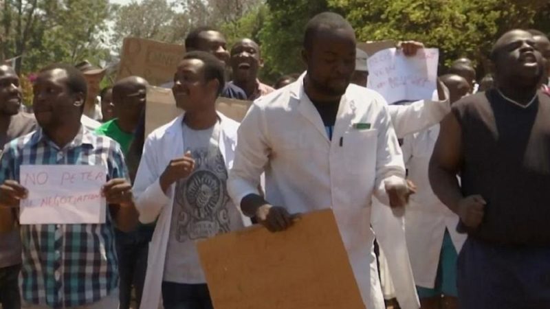 Zimbabwe: Exode massif de plus de 2.000 infirmiers