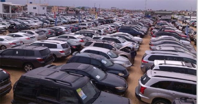 Togo: Vente aux enchères de véhicules et de marchandises saisies par la douane