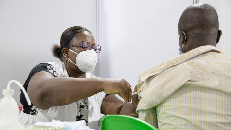La reprise économique en Namibie ralentie par les réticences face à la vaccination contre le Covid