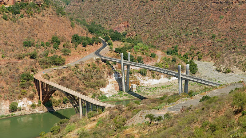 Ethiopie: Livraison en 2023 du pont en cours de construction sur la rivière Abay