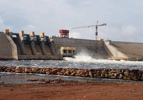 Cameroun: L’usine de pied du barrage de Lom Pangar produira ses premiers mégawatts fin 2022