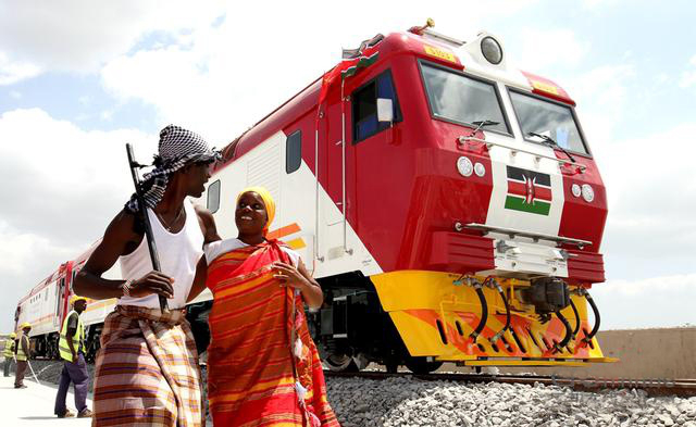Kenya : Le fabricant chinois CRRC Qishuyan livre au Kenya, 2 locomotives pour son réseau ferroviaire