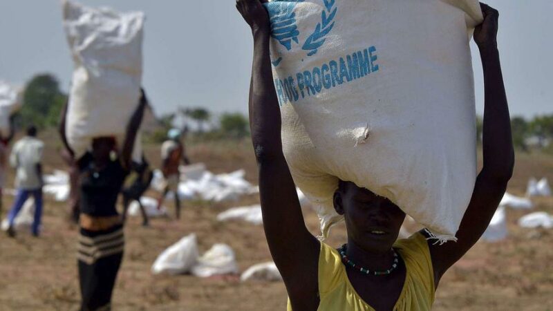 Faute de financement des bailleurs, le PAM rationne l’aide aux réfugiés en Afrique