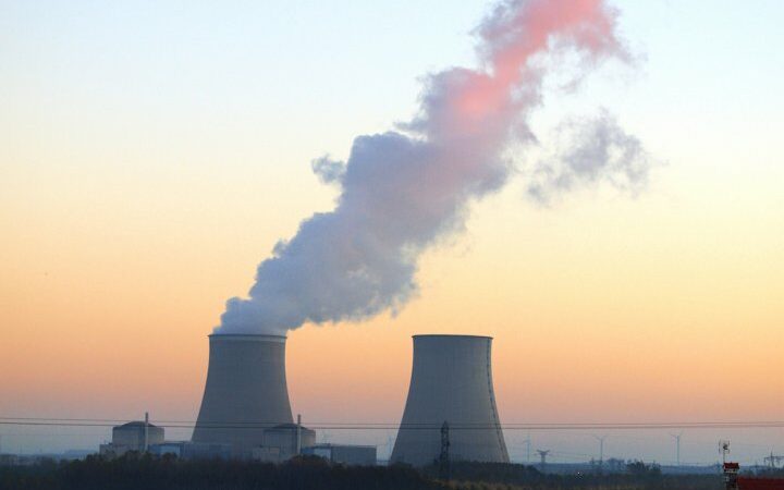 Kampala sollicite le concours de Moscou pour construire une centrale nucléaire