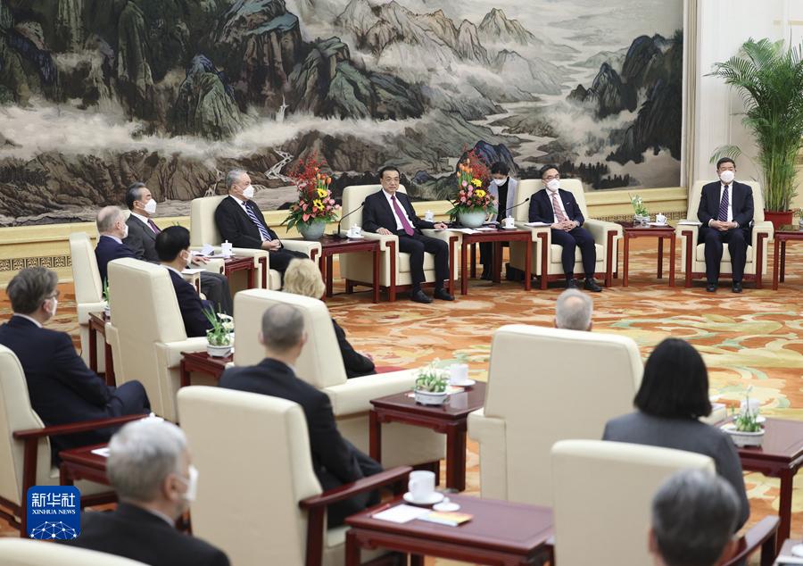 Pékin invite les experts étrangers à venir travailler en Chine