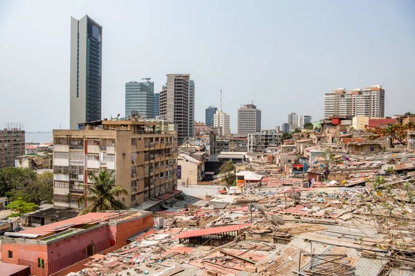 La population active occupée en hausse en Angola