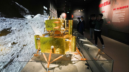 Lancement de la sonde lunaire chinoise Chang’e-6 : Collecte d’échantillons historique en vue