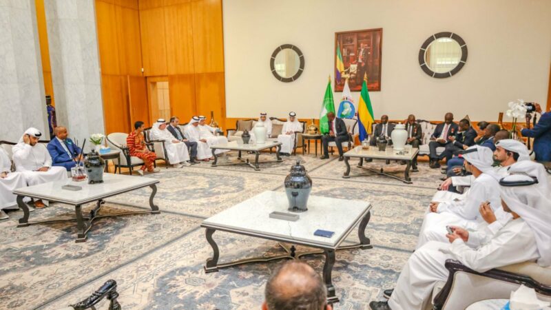 Les Émirats Arabes Unis diversifient leurs investissements au Gabon