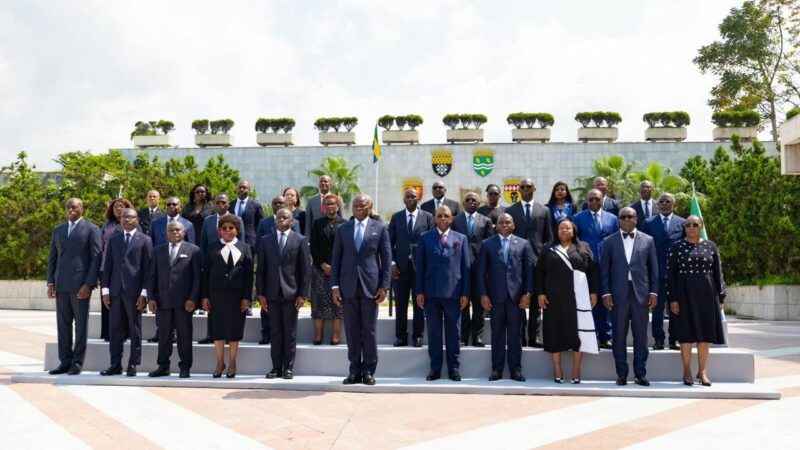 Le président gabonais, Oligui Nguema trace la voie « vers l&rsquo;avenir » à son nouveau gouvernement