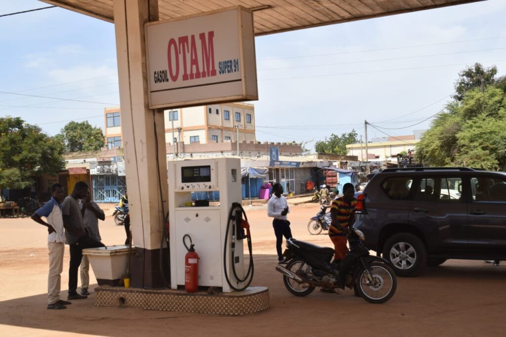 Le gouvernement burkinabè tente de justifier la nouvelle hausse du prix du gasoil annoncée ce lundi 