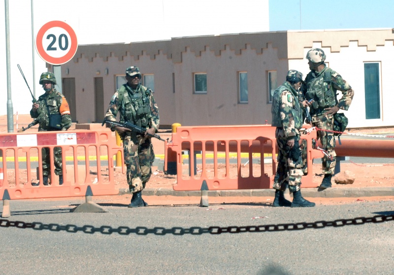 Algérie : Déploiement de blindés à  la frontière avec la Libye